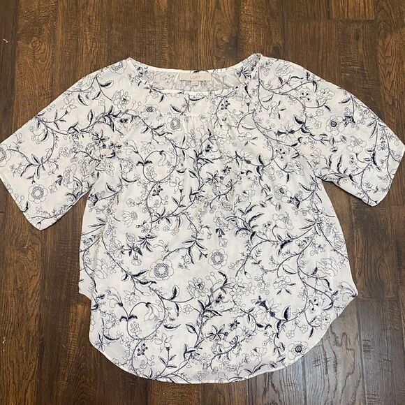 LOFT Sketched Floral Yoke Swing Top - Picture 2 of 7